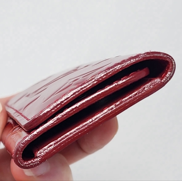 LV Vernis keycase, Dustbag, Box & Booklet - Picture 6 of 12